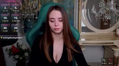 Snapshot of ivorywood_ chatting on September 21, 2:16 pm ivorywood_ online show from September 21, 2:16 pm