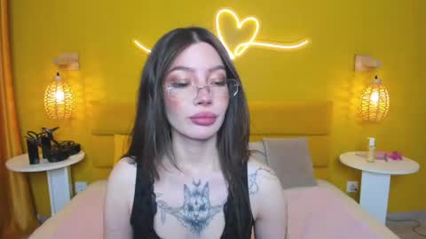 Ivy online show from May 3, 2:15 am