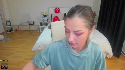IvyFox online show from February 21, 1:00 pm