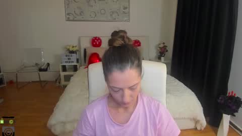 IvyFox online show from February 24, 4:58 pm