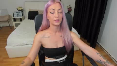 IvyFox online show from September 26, 5:05 am