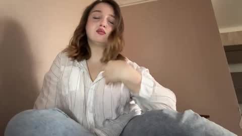 Snapshot of ivyglimpse chatting on September 12, 10:24 am ivyglimpse online show from September 12, 10:24 am