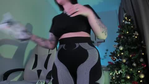 IVY - Follow me 3 online show from December 31, 6:37 am