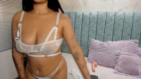 ivyrush09 online show from November 16, 4:14 am