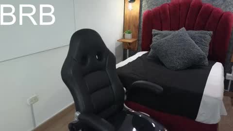 ivyrush09 online show from October 15, 3:09 am