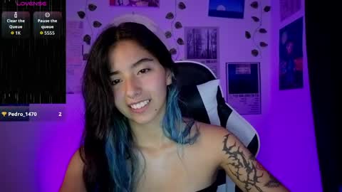 Ivy  online show from May 27, 1:57 am