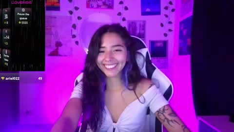 Ivy  online show from May 9, 3:19 am