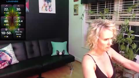 Ivy Nyxx online show from December 30, 12:00 am