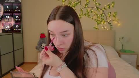 Daisy online show from May 6, 3:16 pm