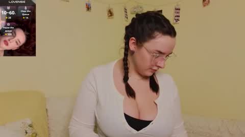 Daisy online show from March 2, 11:32 pm