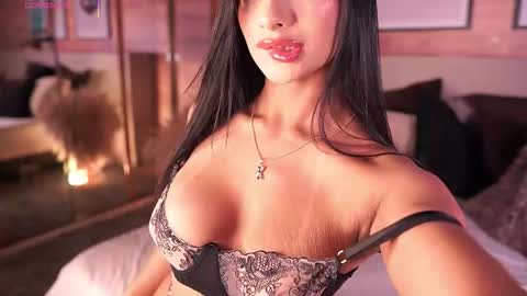 izzywild1 online show from December 5, 11:44 am