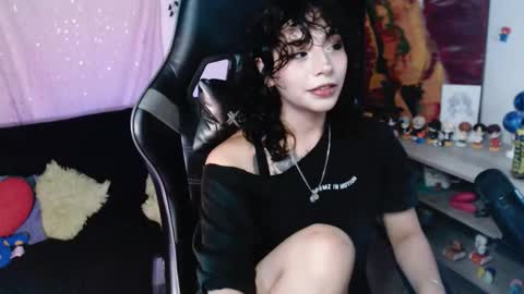 jade 18  online show from March 3, 2:06 am