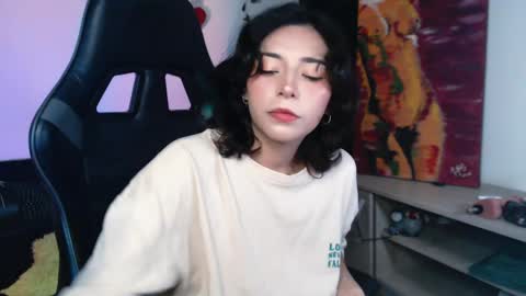 jade 18  online show from May 14, 7:03 am