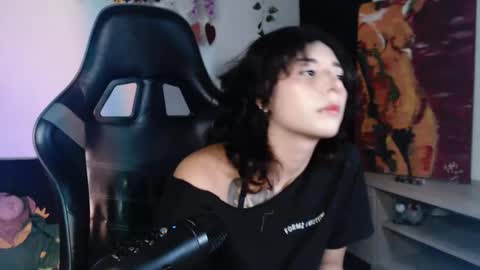 jade 18  online show from May 6, 5:22 am