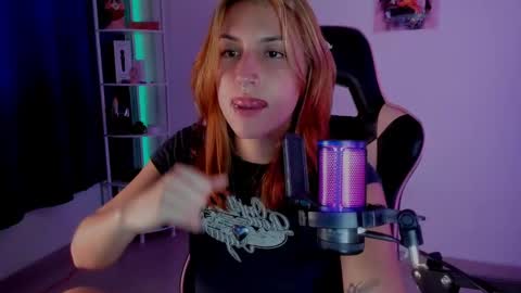 Snapshot of jacky_croft chatting on January 8, 4:23 am Linda Sofia help me get to 100 thumbs up online show from January 8, 4:23 am