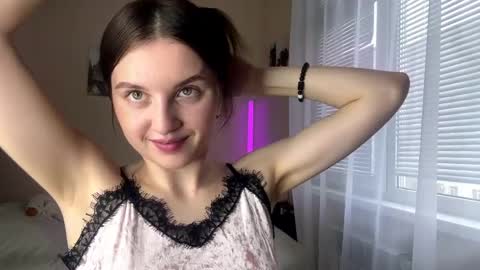 Lillian online show from April 9, 6:19 am