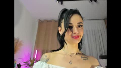 Jacqueline online show from May 9, 2:35 am