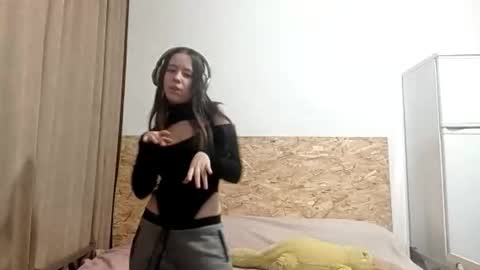 jacquelynsundin online show from November 1, 9:08 pm