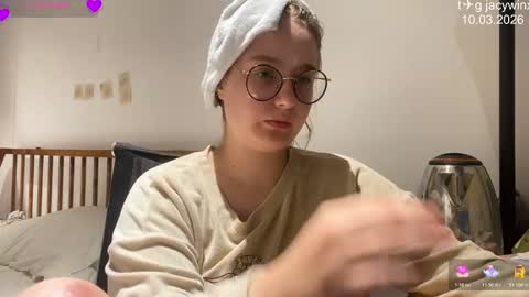 jacywinslat online show from March 10, 5:39 pm