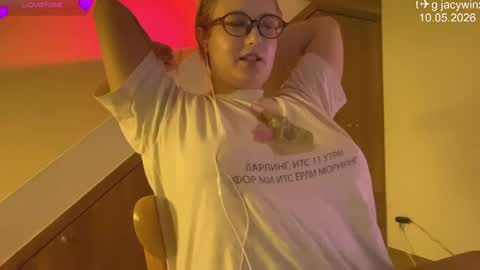jacywinslat online show from May 10, 4:31 pm