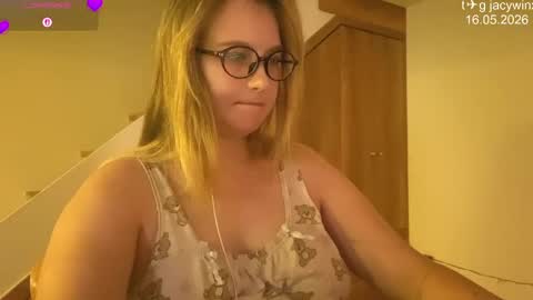 jacywinslat online show from May 16, 10:36 am