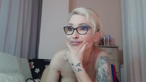 Jada online show from July 3, 8:04 pm