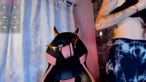Jade  online show from May 25, 2:49 pm