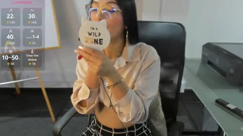 jade_connor online show from May 14, 9:20 pm