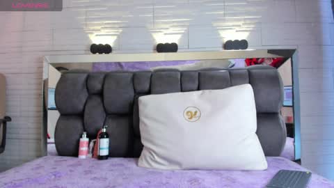  JADE  online show from March 30, 9:03 pm