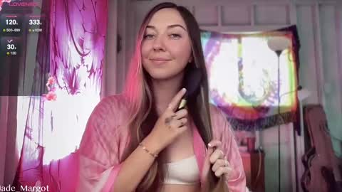 Snapshot of jade_margot chatting on September 19, 1:15 am Jade Margot online show from September 19, 1:15 am