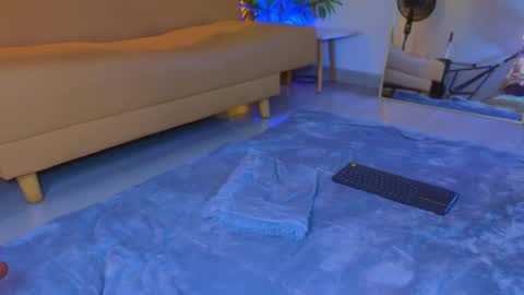 jadee__ online show from November 15, 3:18 am