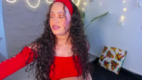 jadee__ online show from December 22, 3:11 am