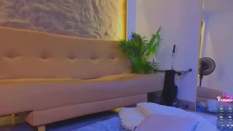 jadee__ online show from November 27, 3:09 am