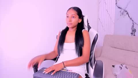 Jade  online show from October 7, 12:20 pm