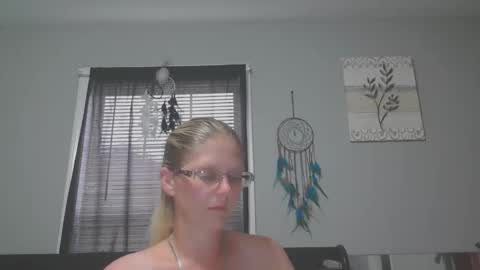 JadeLuv online show from May 22, 6:06 pm