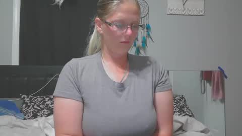 JadeLuv online show from October 2, 1:10 am