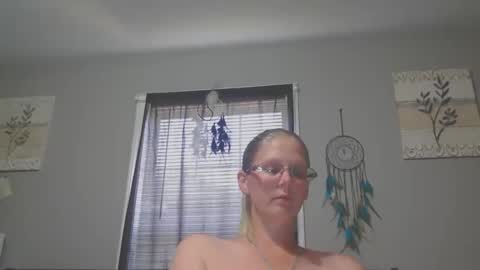 JadeLuv online show from May 17, 4:28 pm