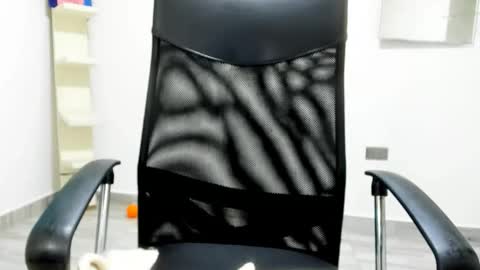 jan_milkhot online show from November 2, 3:37 pm