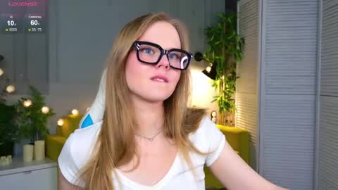 jane_westt online show from April 27, 2:58 pm