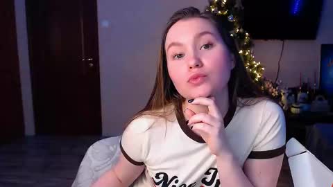 Snapshot of janeblossomhot chatting on December 23, 2:28 pm Jane online show from December 23, 2:28 pm