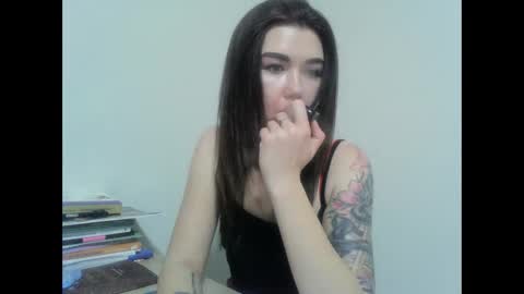 janeessa online show from April 19, 6:32 pm