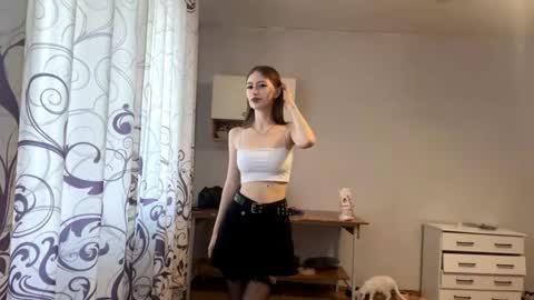 Kate online show from May 25, 1:32 pm