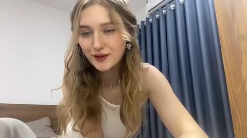 Janie online show from March 12, 6:43 pm