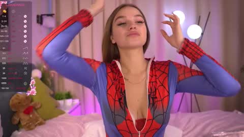 Day Alice Night Stella online show from March 5, 8:10 am