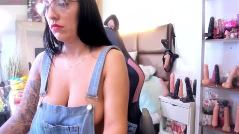 Janette online show from January 31, 3:20 am
