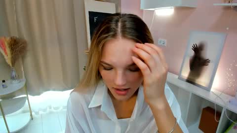 Hi Im Alice and here youll find something online show from October 8, 6:18 am