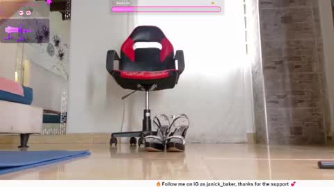 janick_baker online show from May 6, 6:12 pm