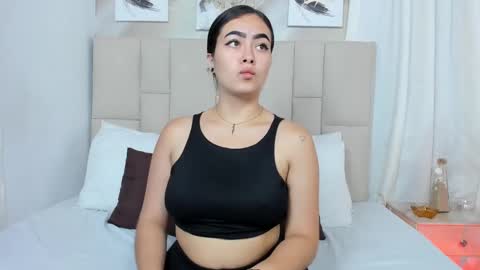 Jaslyn online show from December 18, 2:38 pm