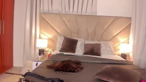 jasmin_melons online show from May 20, 3:47 am