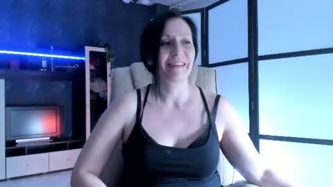 jasmin_milf online show from July 8, 9:28 pm